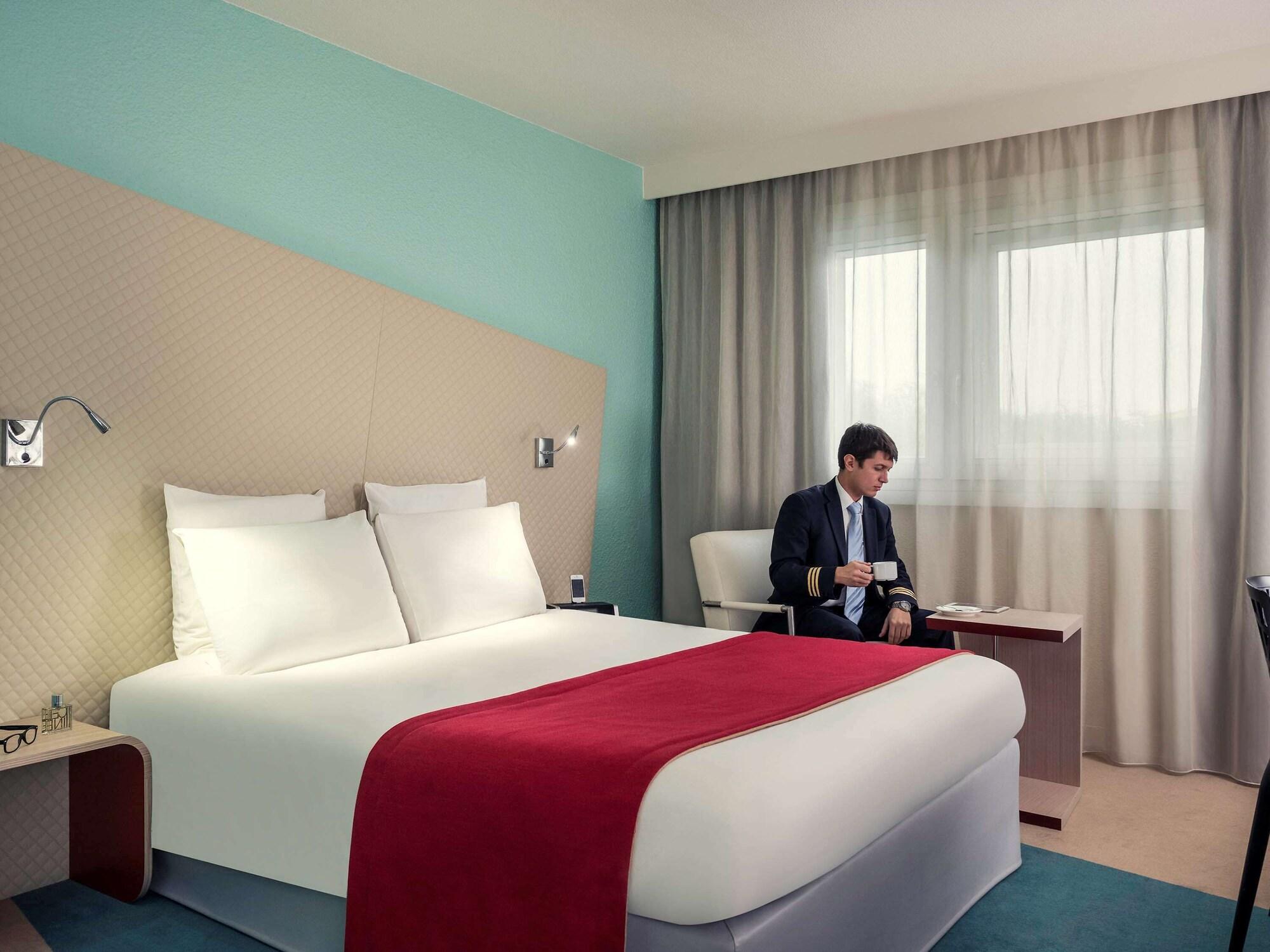 Mercure Paris Le Bourget Aeroport Ле-Блан-Мениль Экстерьер фото