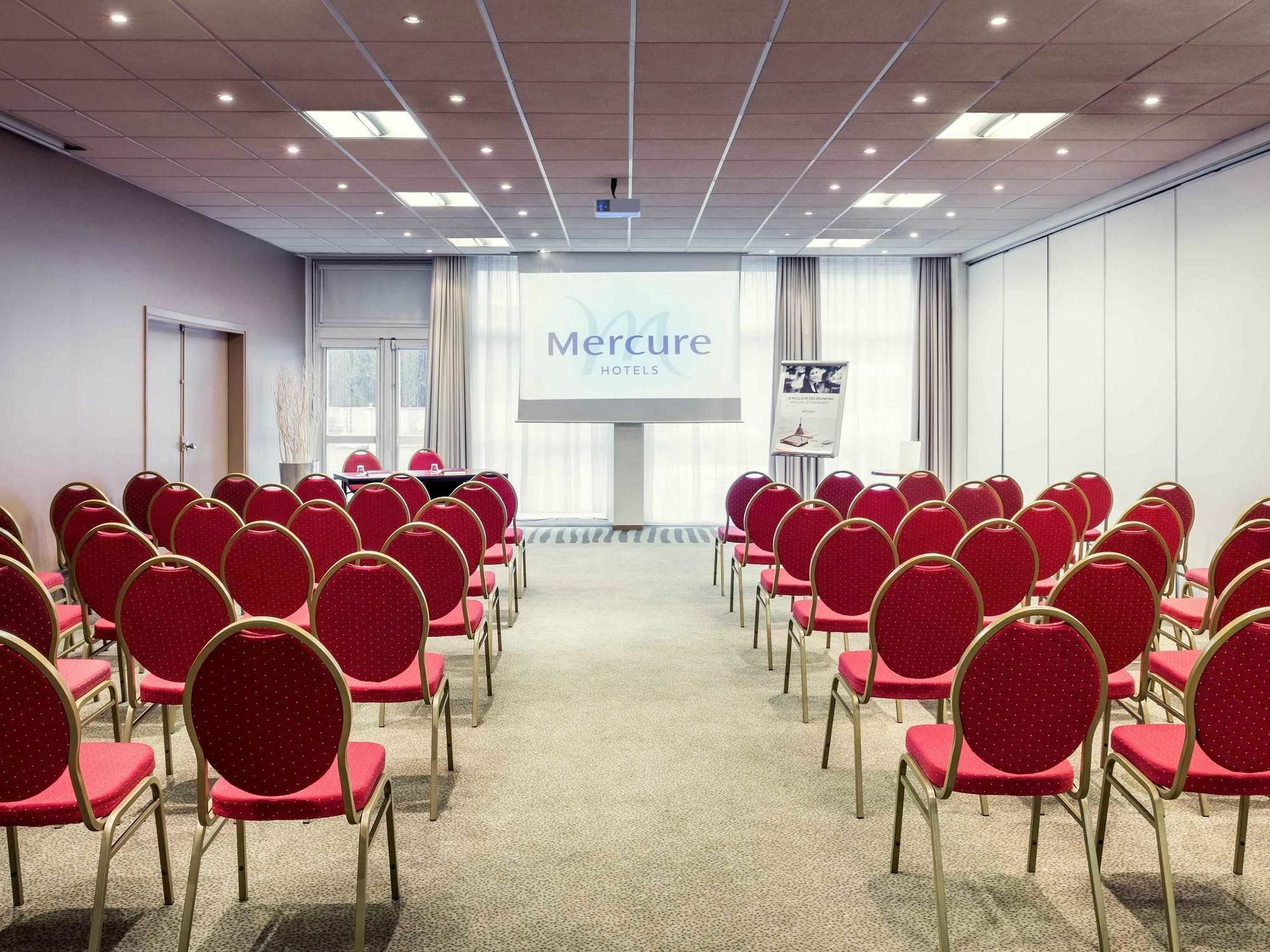 Mercure Paris Le Bourget Aeroport Ле-Блан-Мениль Экстерьер фото
